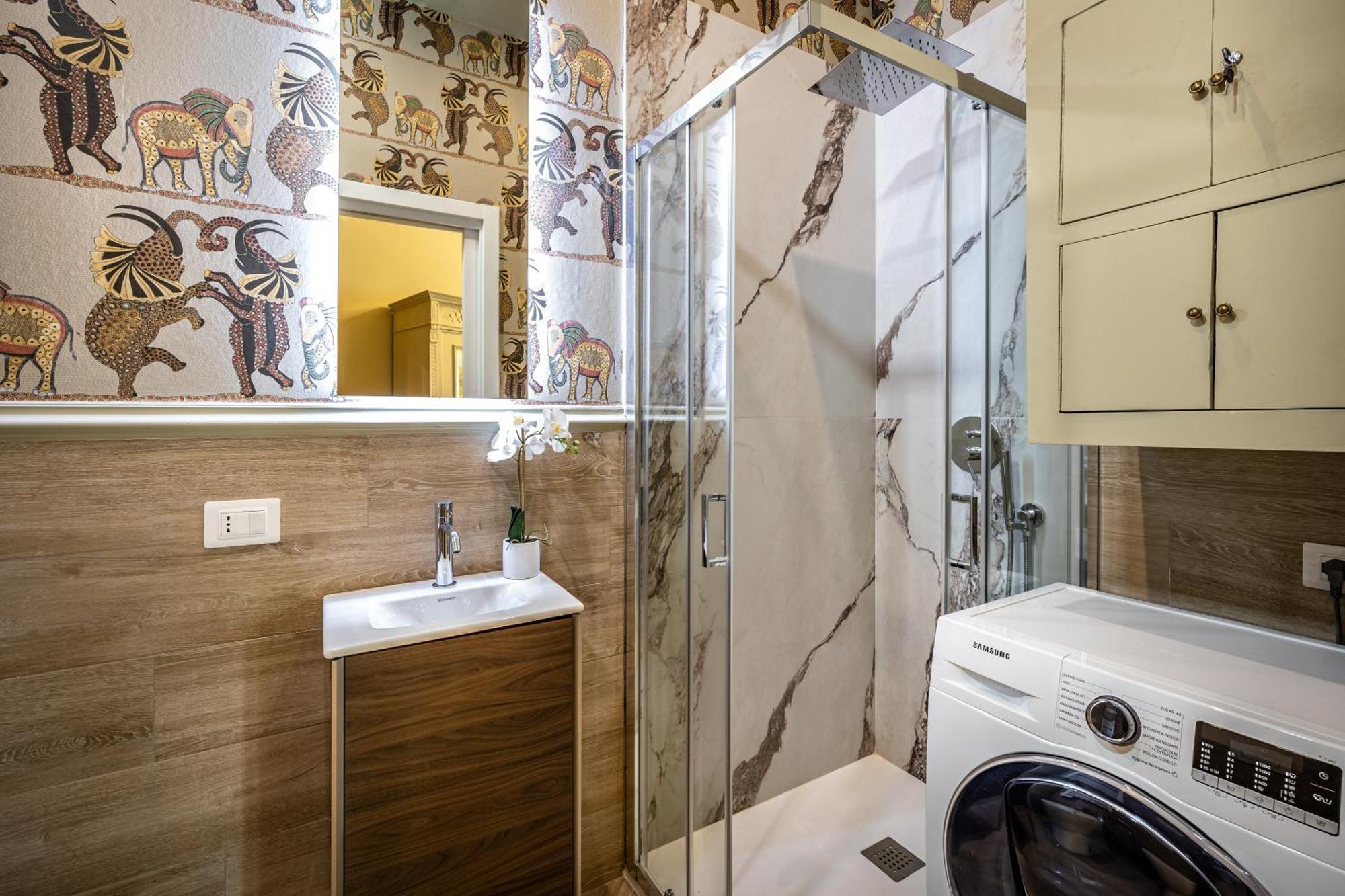 Yd Bright And Luxury Art * Florencia